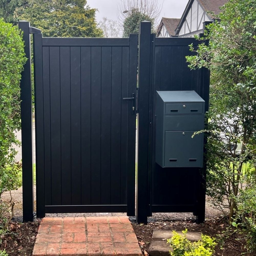 Parcel Delivery Box Sigma Fence Mounted