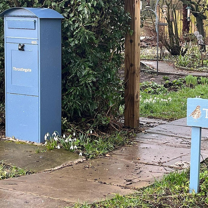 Free Standing Outdoor Parcel Box Lovisa - Letterbox Supermarket