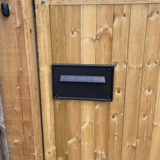 Outdoor Post Box for Gates and Fence Mounting Rear Access Lockable W3-2 Nero - Letterbox Supermarket