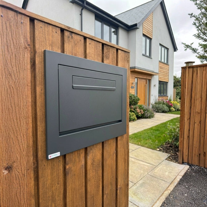 Gates and Fences and Side Panels Large Rear Access Parcel Box Adjustable 10–115mm – Epsilon GM