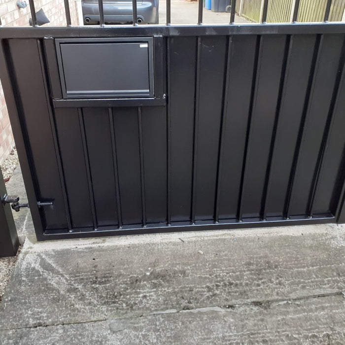 Sigma Paco Rear Access Parcel Box for Gates and Fences
