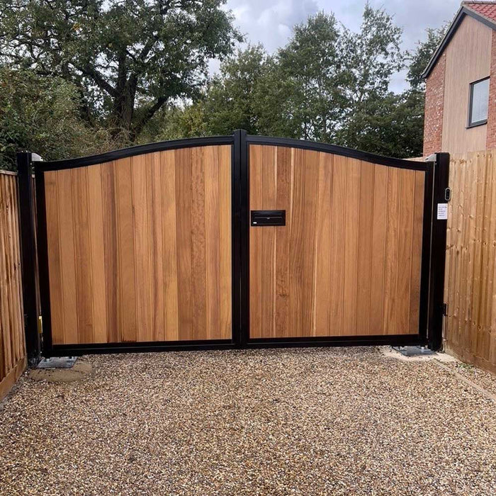 Gatehouse W3 Rear Access Letterbox with Trim for Gates and Fences